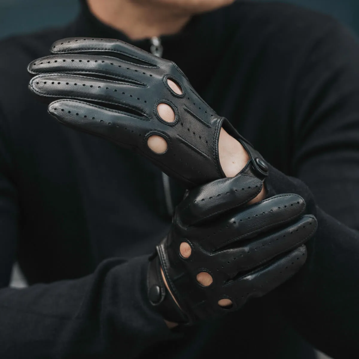 Mario (black) - Italian lambskin leather driving gloves