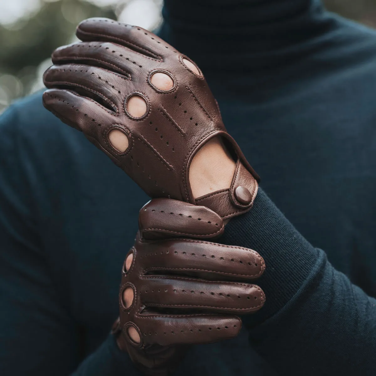 Mario (brown) - Italian lambskin leather driving gloves