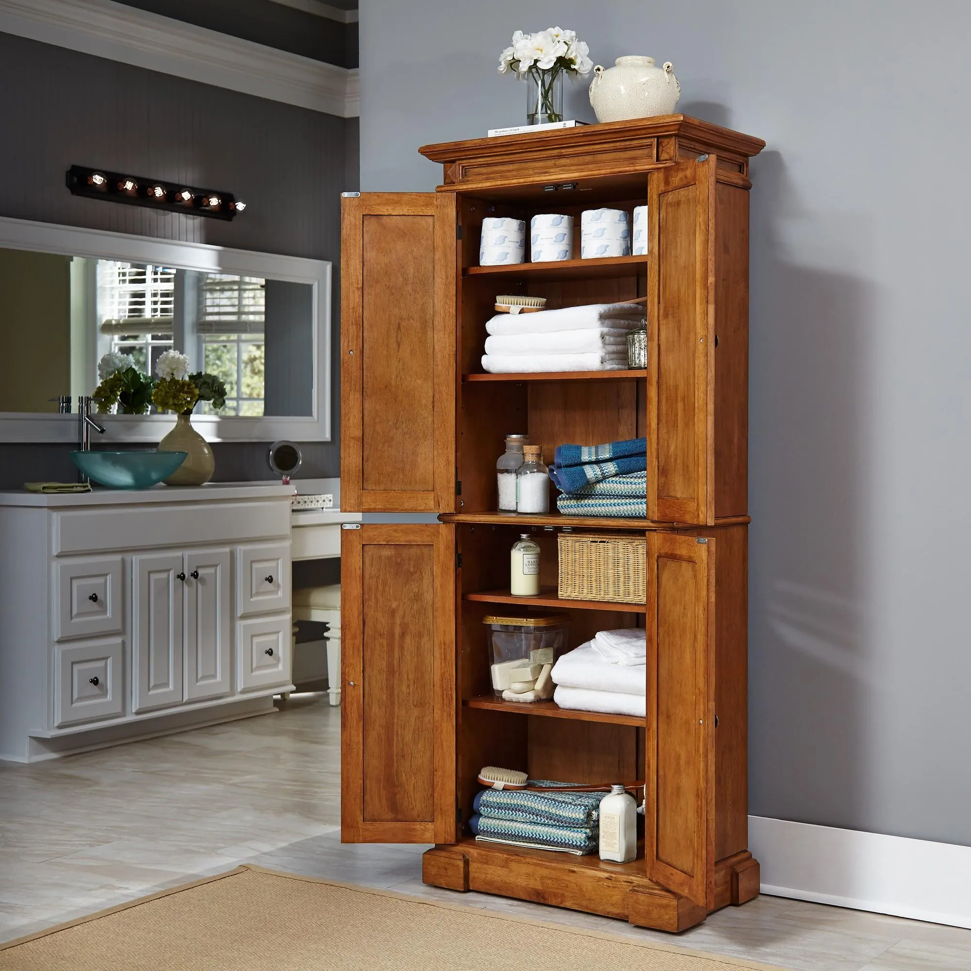 Montauk Kitchen Pantry by homestyles