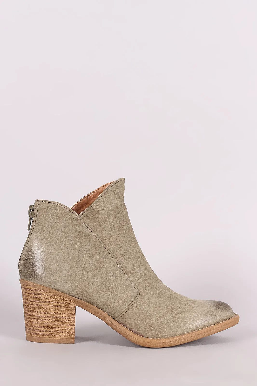 Qupid Oil Finished Almond Toe Chunky Heeled Western Cowgirl Booties